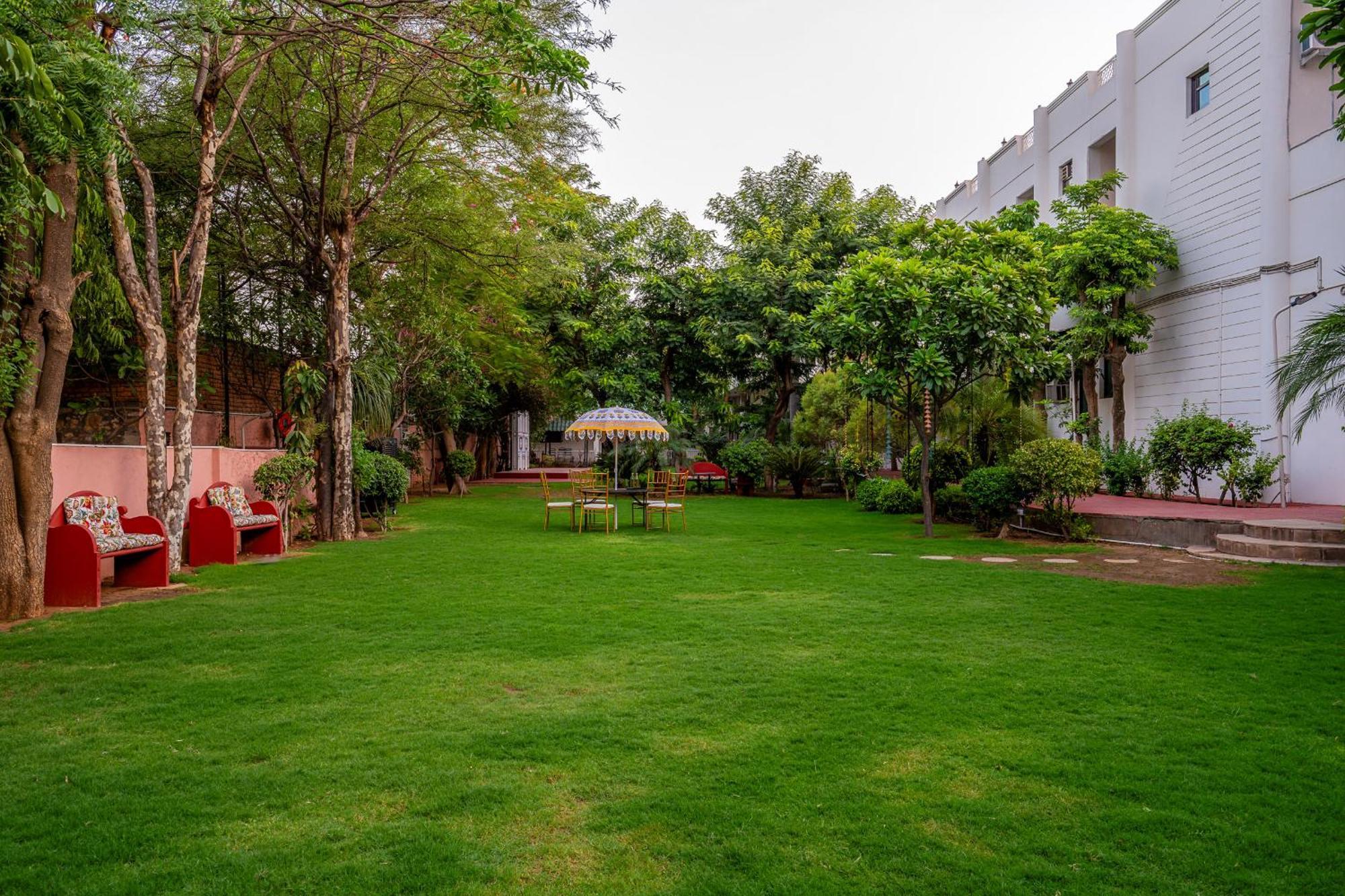 Nine Palms Resort Jaipur Eksteriør billede